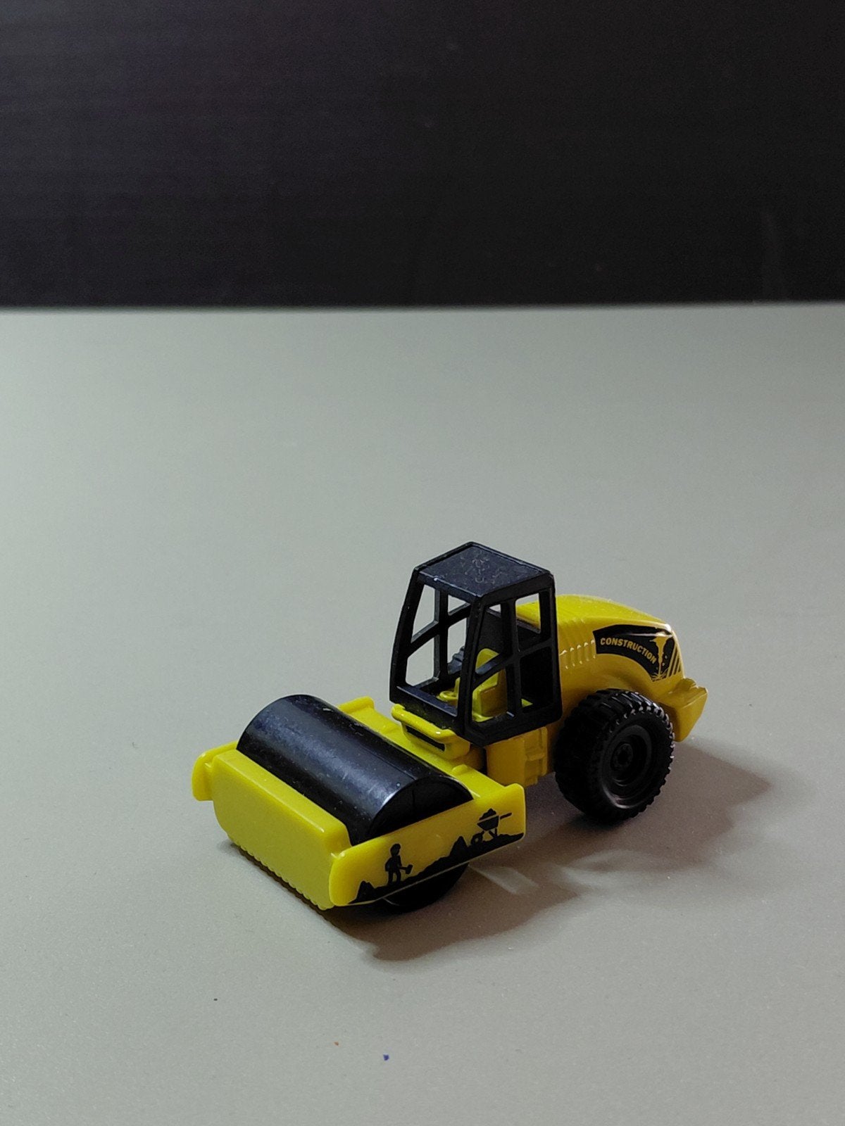 Siku Bomag Wegenwals 1/87 - Geel, Ophalen of Verzenden, Gebruikt