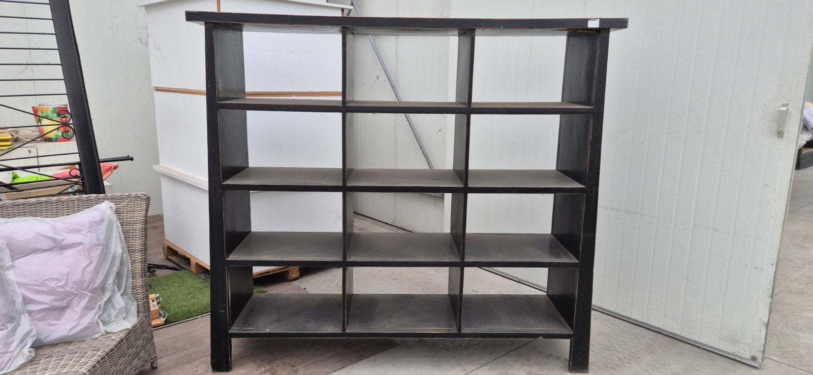 Presentatie wand kast, Ophalen