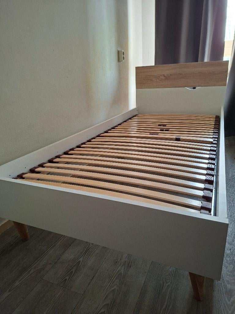Bed, Huis en Inrichting, Slaapkamer | Bedden, Ophalen, 90 cm, Eenpersoons, 200 cm