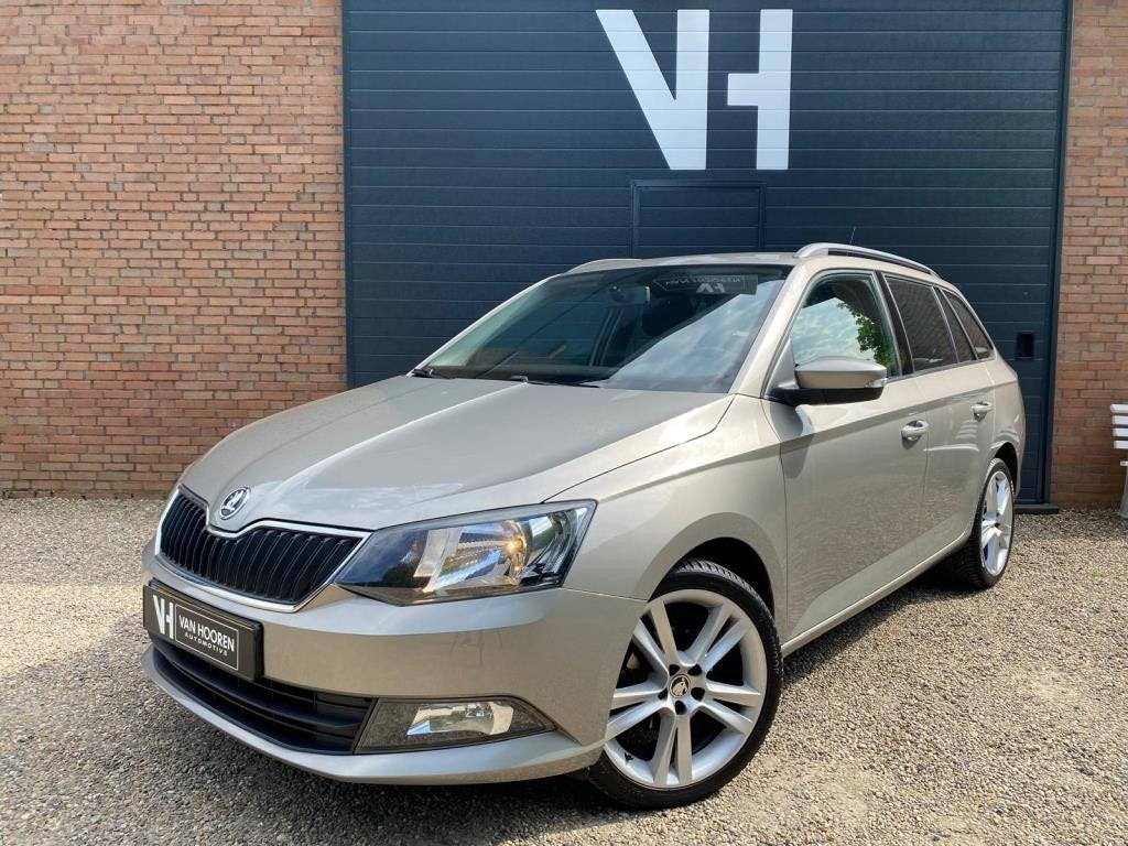 Skoda Fabia Combi 1.0 Style | AIRCO | 17 INCH LMV |, Stof, 979 kg, Geel, Handgeschakeld