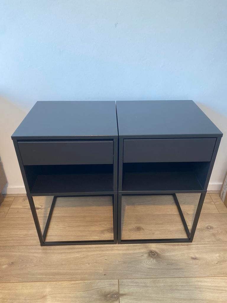 Nachtkastjes zwart ikea VIKHAMMER, Ophalen, Gebruikt, Minder dan 45 cm