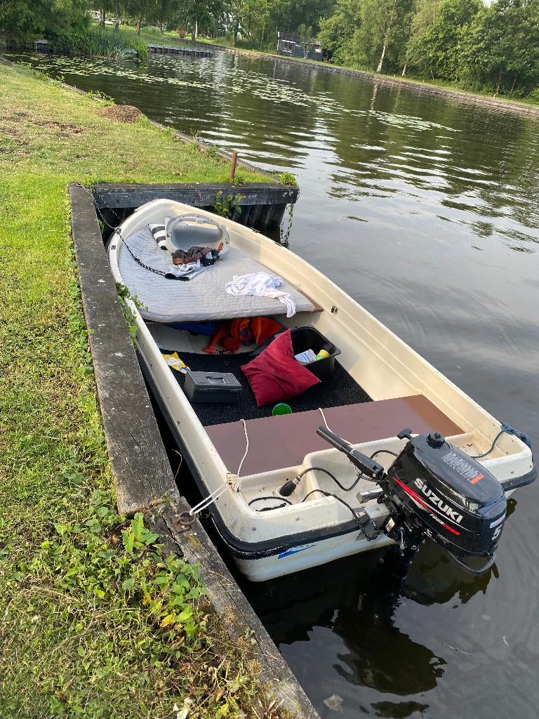 Leuke open motorboot ( 4 meter) klaar voor het vaarseizoen!, Watersport en Boten, Motorboten en Motorjachten, Gebruikt, Polyester
