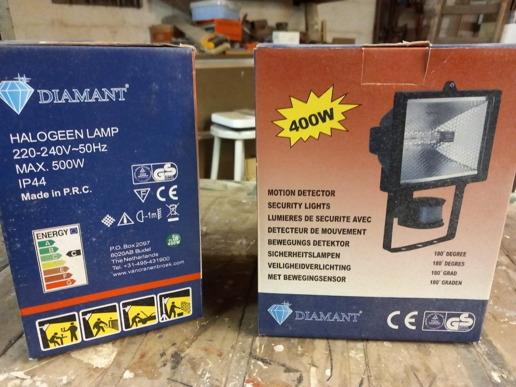 te koop 2 stuks schijnwerpers, Ophalen of Verzenden, Nieuw, 200 tot 500 watt, Lamp