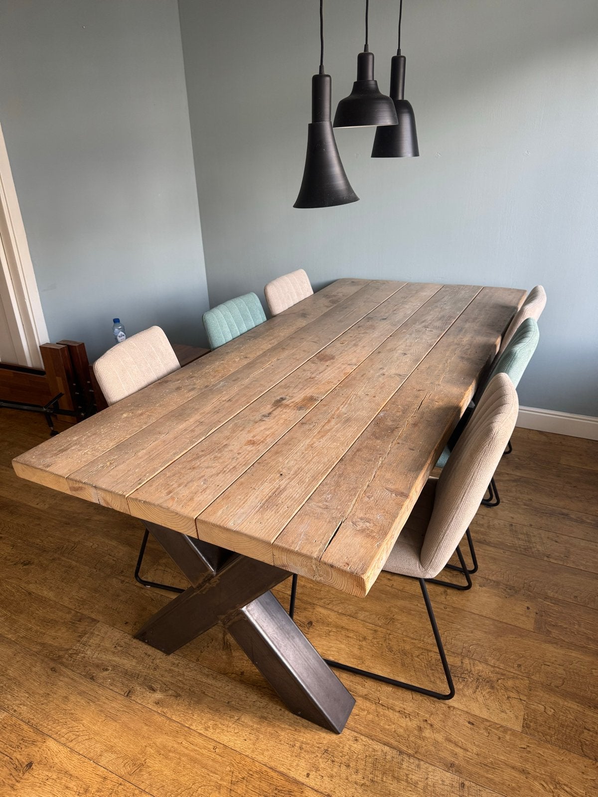 Robuuste eikenhouten eettafel met X-poten en 6 stoelen, Ophalen, Gebruikt, 100 tot 150 cm, 200 cm of meer