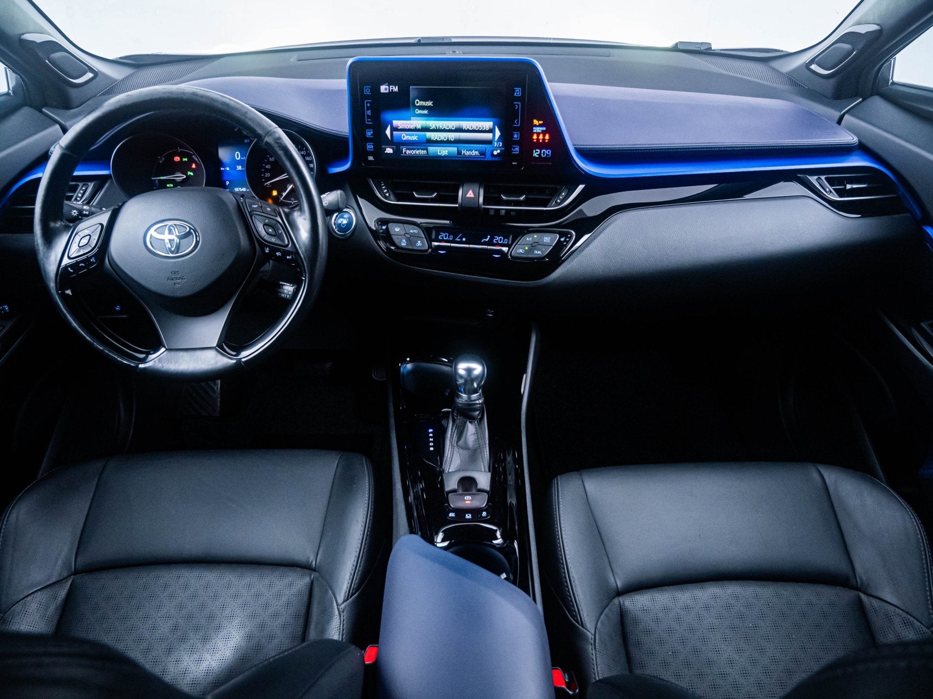 Toyota C-HR 1.8 Hybrid Bi-Tone 'Automaat' Clima|Cruise|Navi!, Auto's, Stof, Euro 6, 4 cilinders, 98 pk