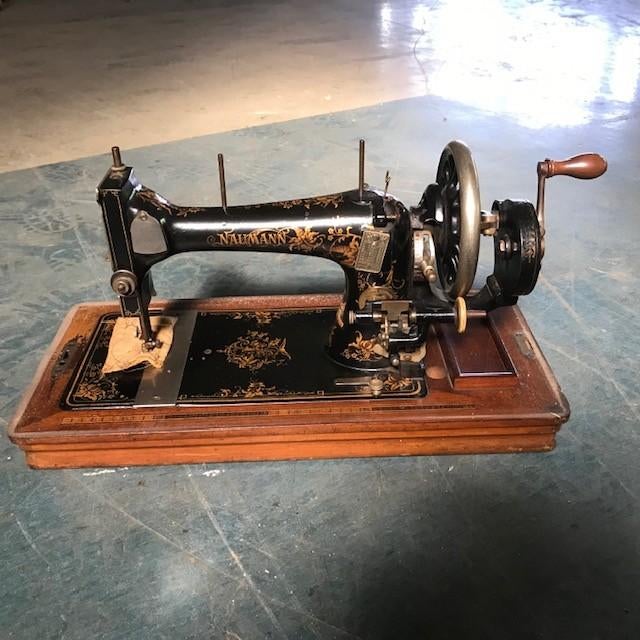 Antieke Naumann Naaimachine in Houten Koffer, Ophalen