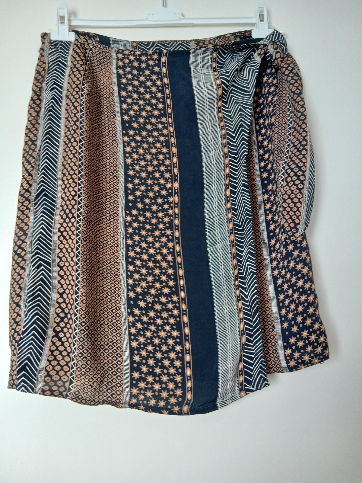 M prachtig overslag rok blauw wit bruin dessin strikceintuur, Maat 38/40 (M), Blauw, Nieuw, Ophalen of Verzenden