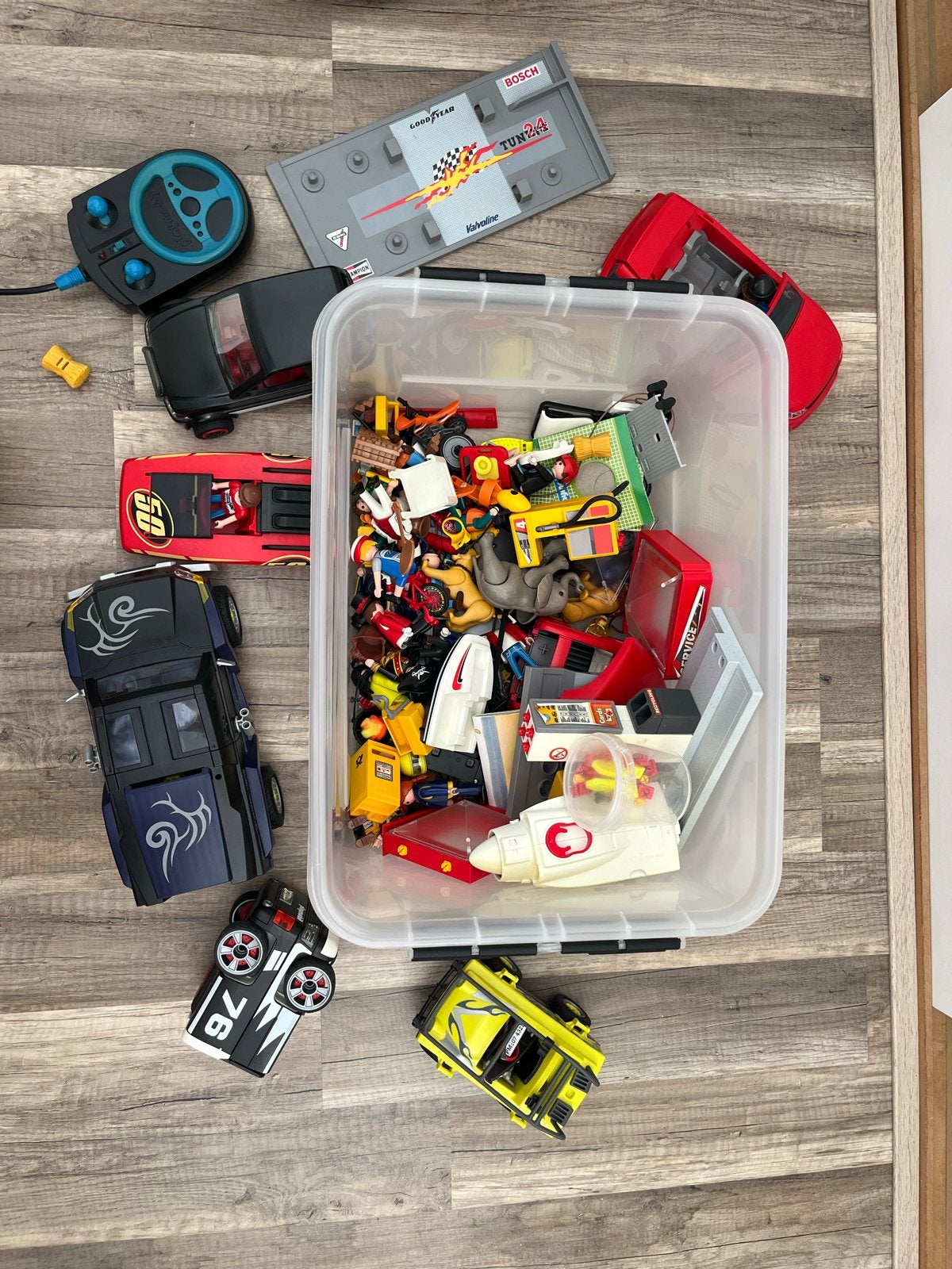 Grote verzameling speelgoedauto's en poppetjes van Playmobil, Kinderen en Baby's, Ophalen, Gebruikt, Afstandsbediening