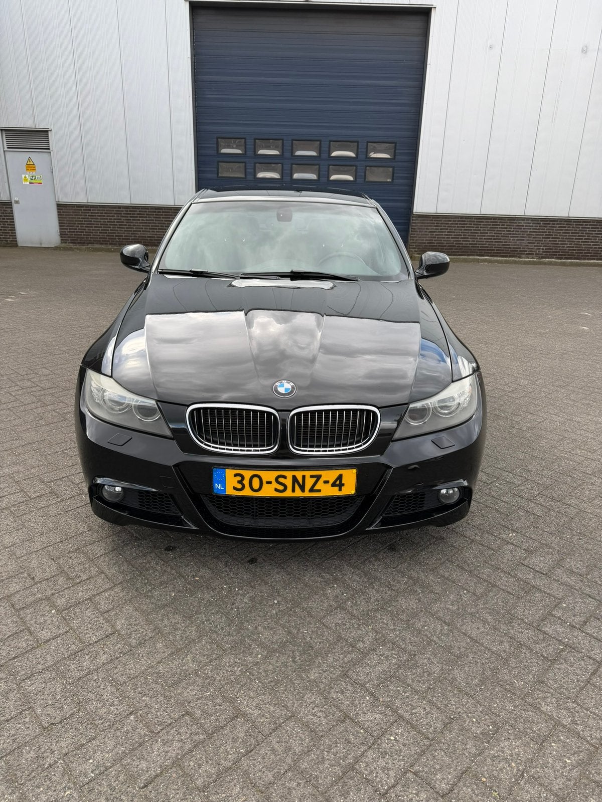 BMW 3-Serie 3.0 I 325 AUT 2011 Zwart, Automaat, 745 kg, Achterwielaandrijving, Zwart