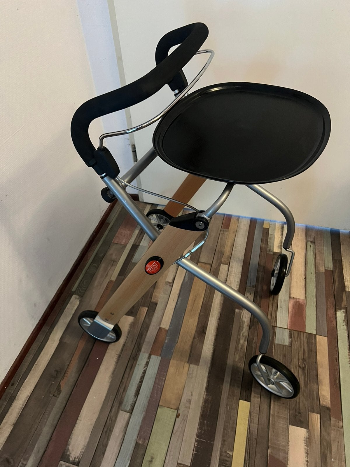 Trust indoor binnen rollator, Ophalen, Opvouwbaar, Zo goed als nieuw