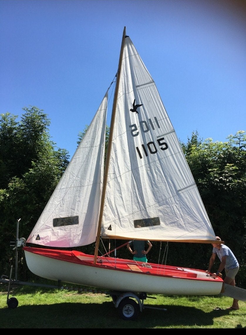 Zeilboot met buitenboordmotor en trailer, Ophalen of Verzenden, Gebruikt