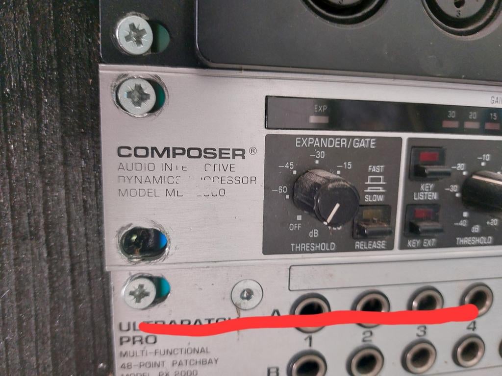 Neutrik  gebalanceerde patchbay behringer composer, Ophalen of Verzenden, Gebruikt, Compressor