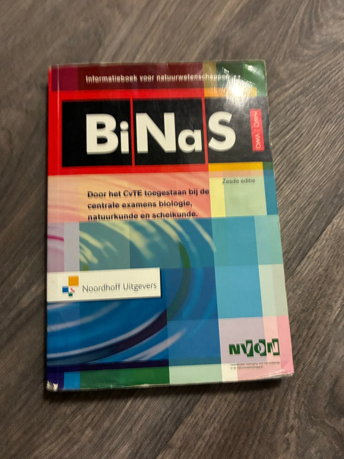 BiNaS 6e editie - Informatieboek natuurwetenschappen, Boeken, Ophalen of Verzenden, Beta, Zo goed als nieuw, HBO