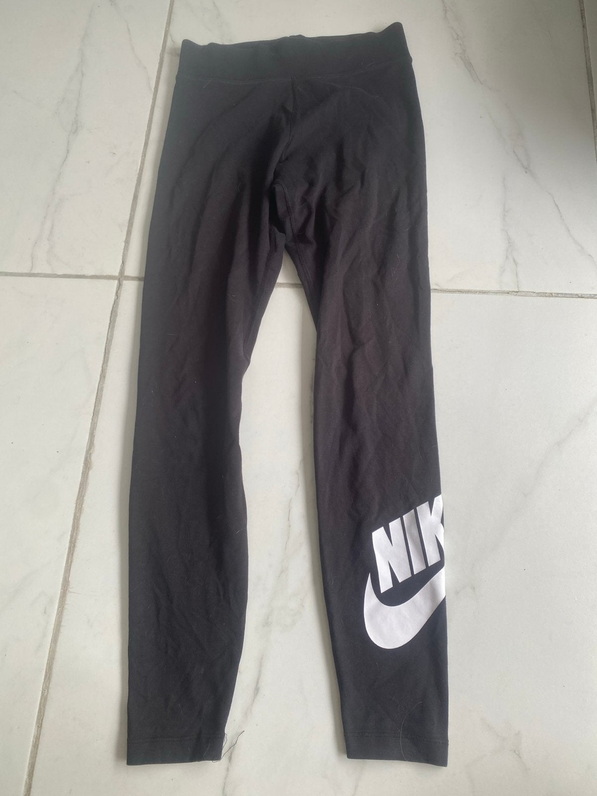 Nike sportlegging zwart met wit logo - Maat S, Ophalen, Zwart, Fitness of Aerobics, Maat 36 (S)