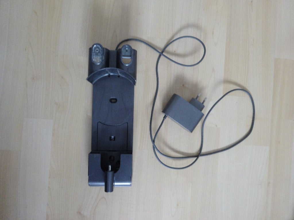 Dyson laadstation steelstofzuiger, Witgoed en Apparatuur, Stofzuigers, Gebruikt, Steelstofzuiger, Dyson, Automatisch legen, Bedienbaar via app