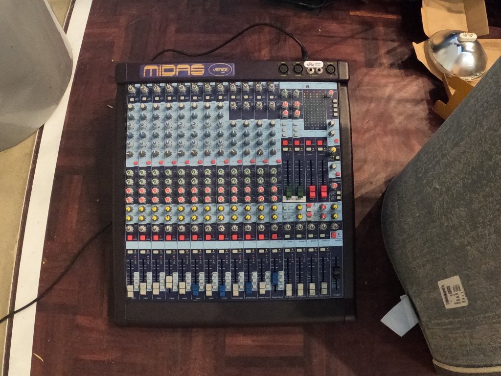 Mengtafel (Midas), Muziek en Instrumenten, Ophalen, Gebruikt, 20 kanalen of meer, Microfooningang