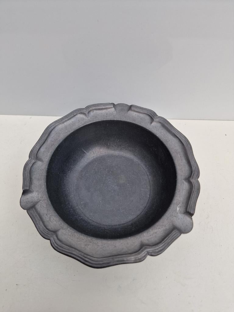 Vintage tinnen asbak met decoratieve rand, Antiek en Kunst, Antiek | Tin, Ophalen of Verzenden