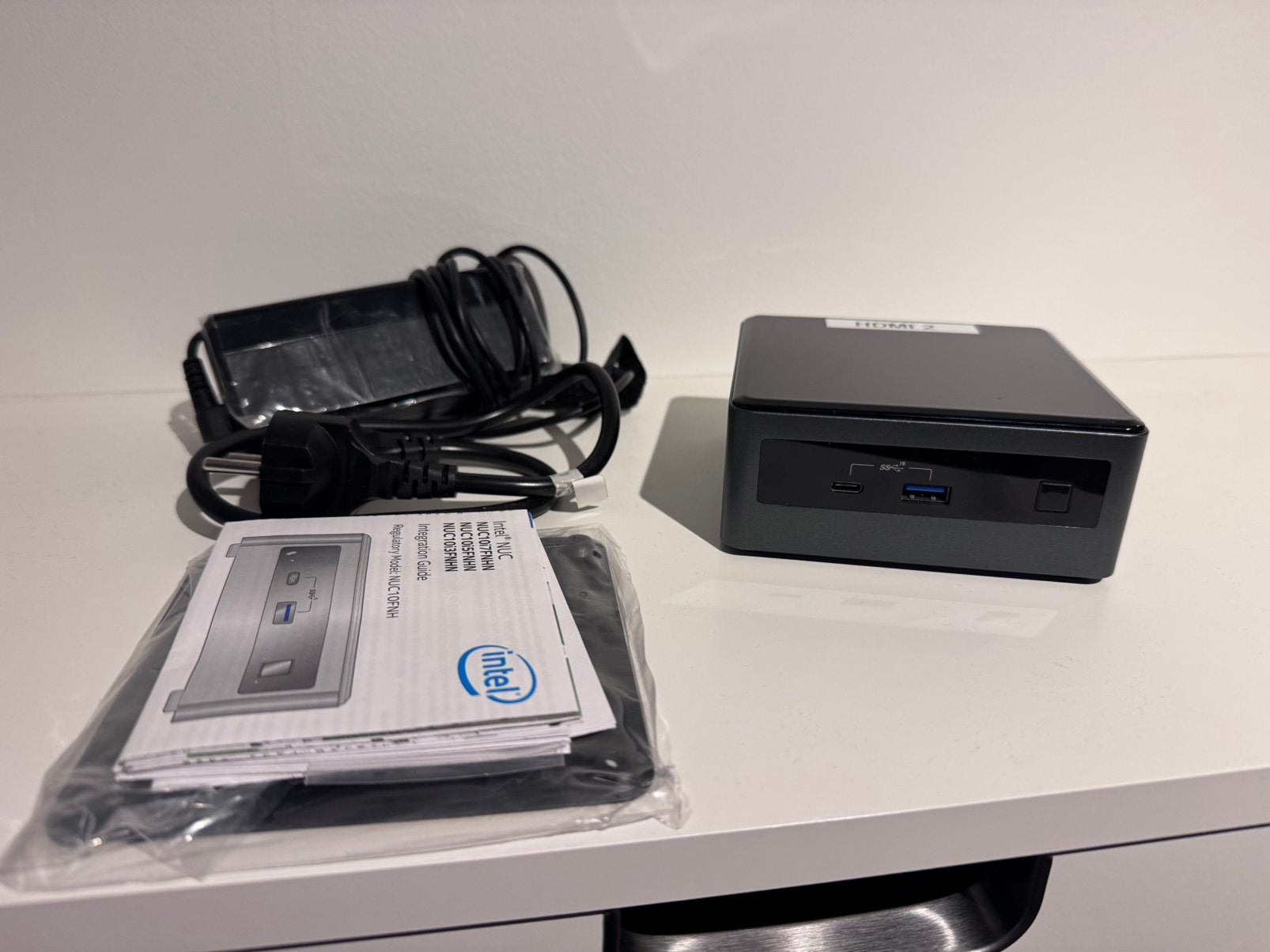 Intel NUC i5 Home & Office Mini PC - 16GB RAM, 960GB SSD, Ophalen of Verzenden, Zo goed als nieuw, 16 GB, SSD