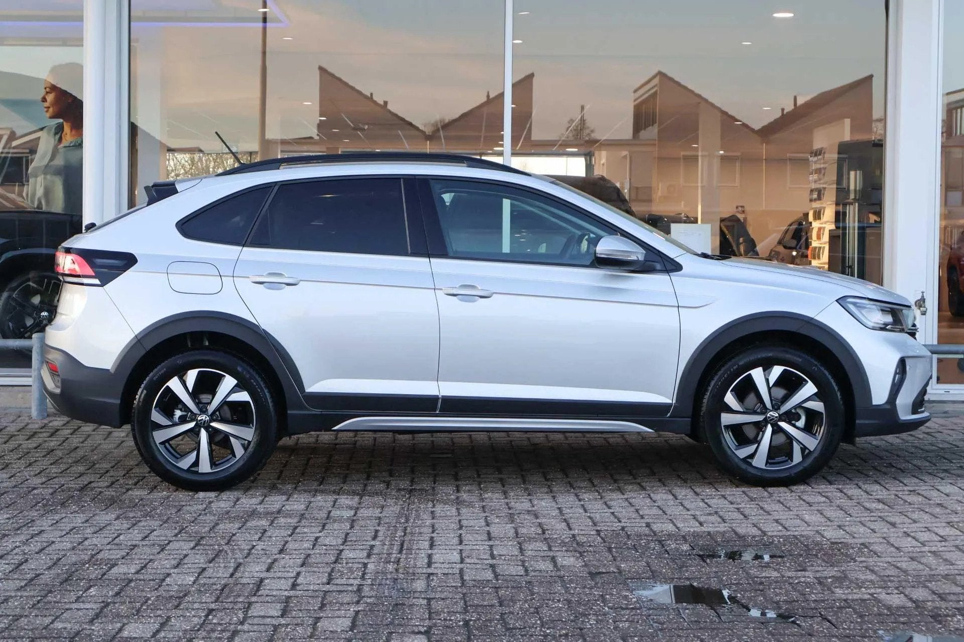 Volkswagen Taigo 1.0 TSI 115pk DSG Life Edition (bj 2025), Stof, Gebruikt, Automatische klimaatregeling, 116 pk