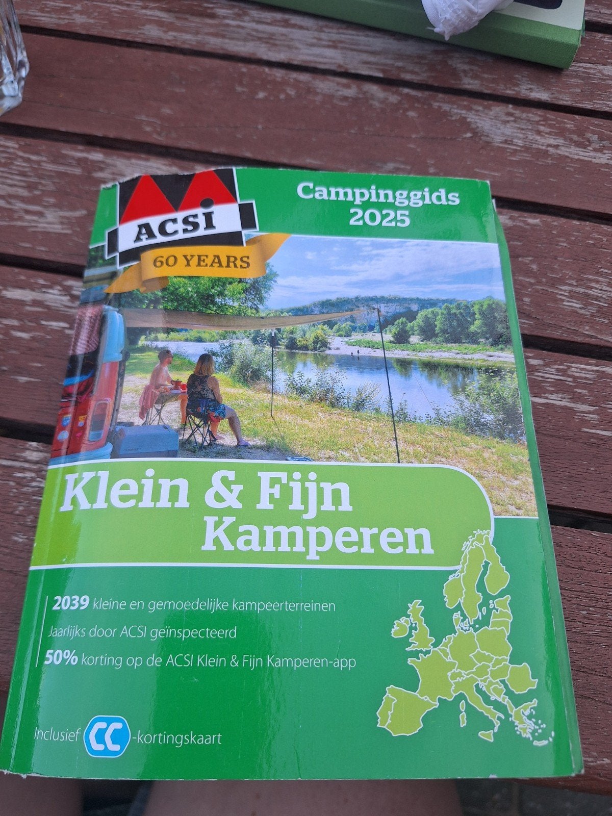 ACSI Campinggids 2025: Klein & Fijn Kamperen, Europa, Ophalen of Verzenden, Zo goed als nieuw, Campinggids