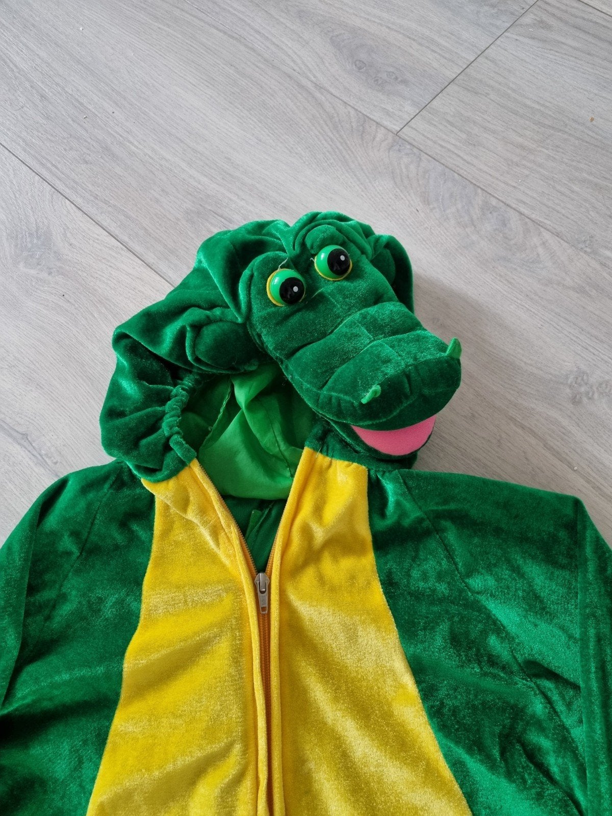 krokodillenpak   €5,, Ophalen of Verzenden