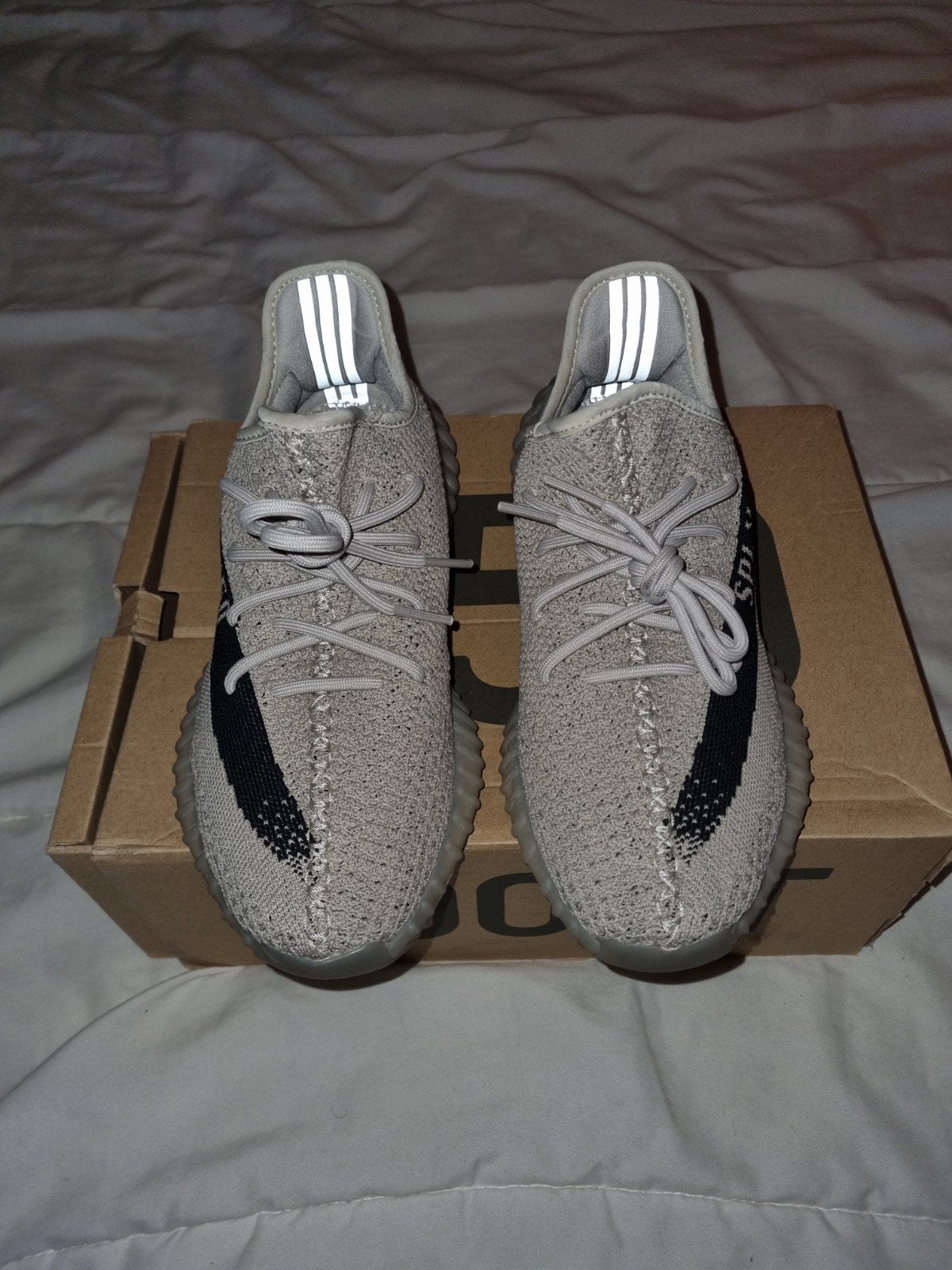 yeezy 350 v2 slate. maat 42 2/3, Kleding | Heren, Overige kleuren, Verzenden, Adidas Yeezy, Sneakers of Gympen