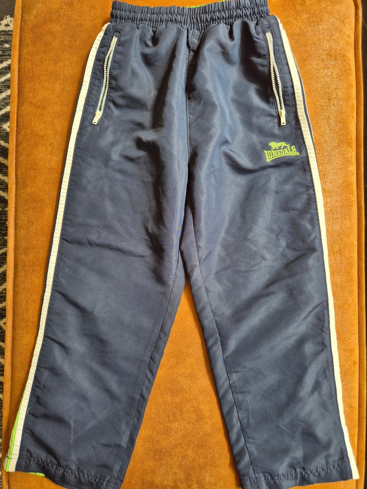 Lonsdale trainingsbroek maat 128 (7-8 jaar), Kinderen en Baby's, Kinderkleding | Maat 128, Gebruikt, Jongen of Meisje, Broek, Ophalen of Verzenden