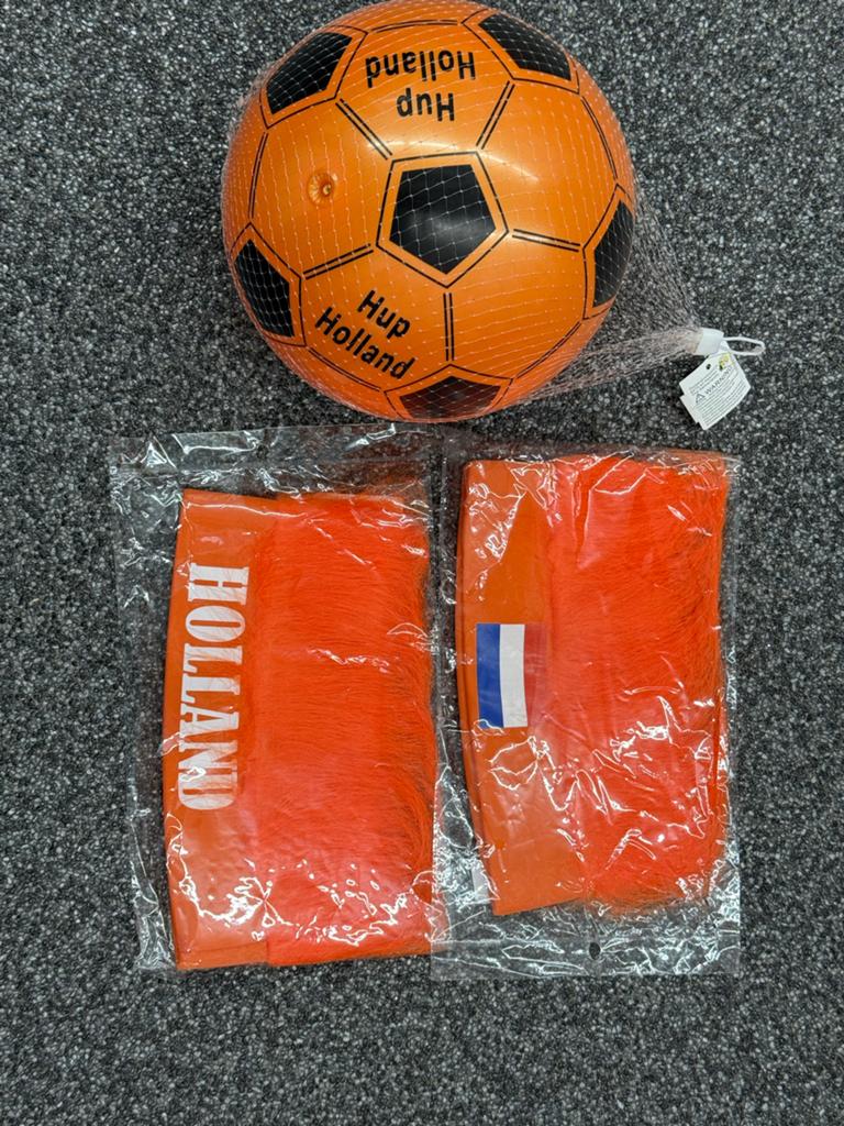 Oranje haartooi strech en oranje bal, Ophalen