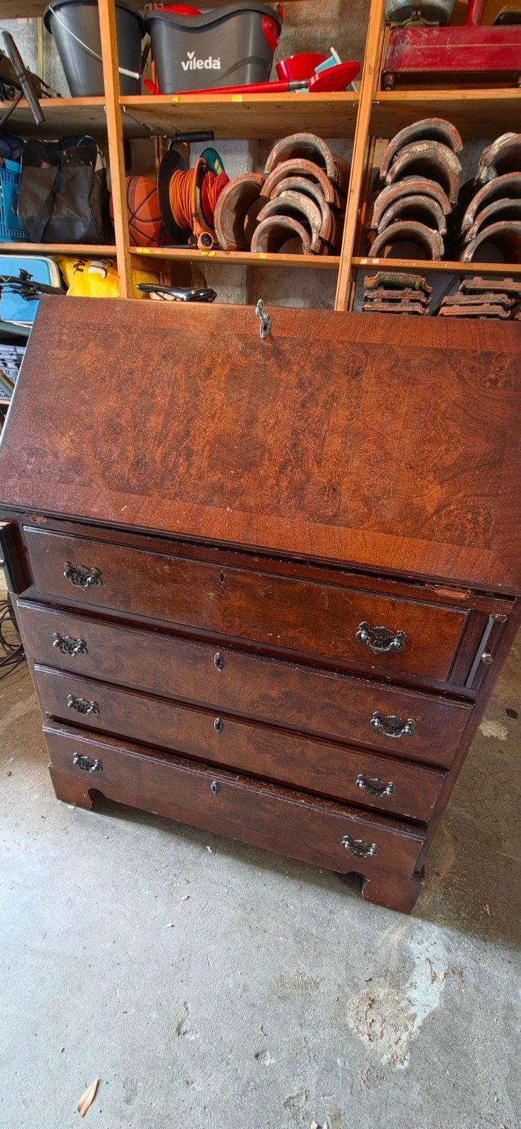 Oude secretaire, Ophalen