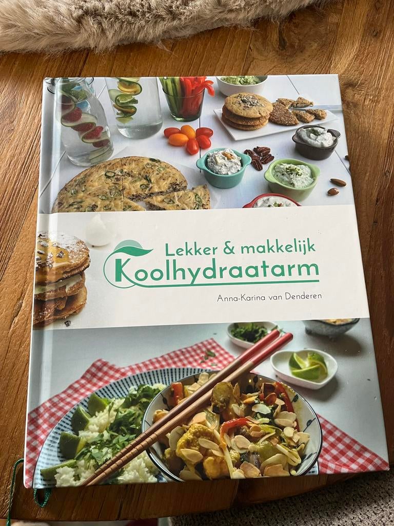 Lekker & makkelijk Koolhydraatarm kookboek, Ophalen of Verzenden, Gelezen, Hoofdgerechten, Gezond koken