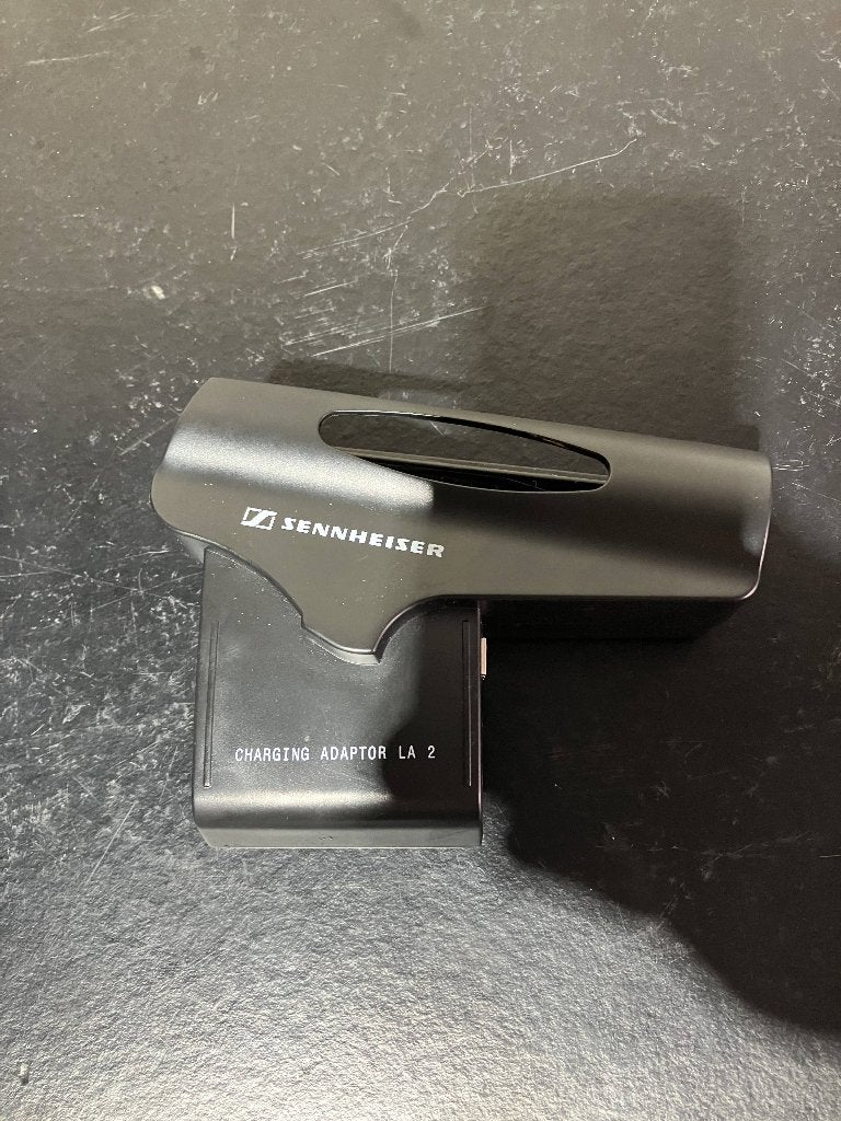 Sennheiser LA2 charging adapter, Muziek en Instrumenten, Ophalen of Verzenden, Zo goed als nieuw, Zangmicrofoon, Draadloos