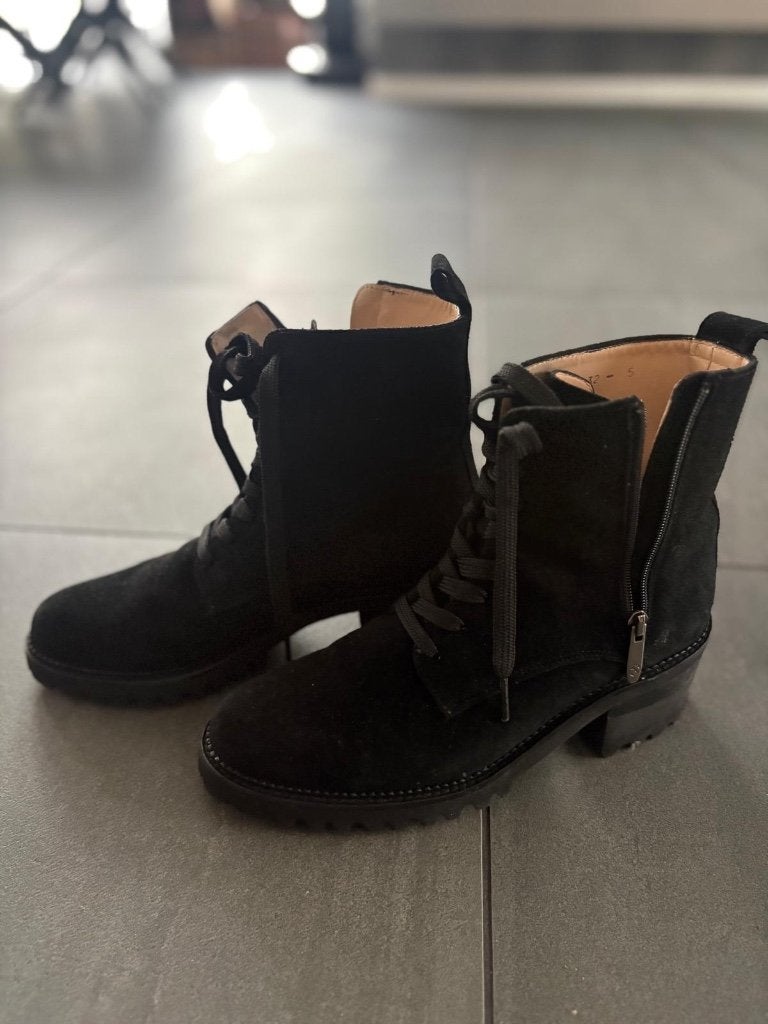 Peter Kaiser zwarte suède veterlaarsjes - Maat 38, Kleding | Dames, Peter Kaiser, Zwart, Lage of Enkellaarzen, Ophalen of Verzenden