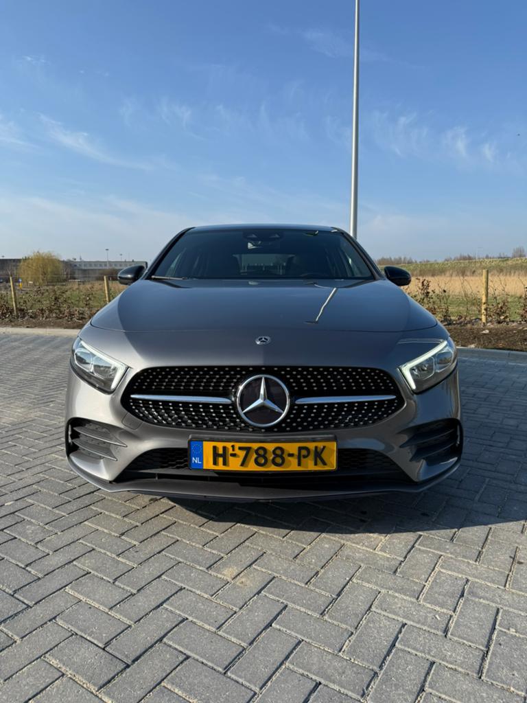 Mercedes-Benz A-Klasse A 180 136pk 7G-DCT 2020 Grijs, Auto's, 136 pk, 4 cilinders, Origineel Nederlands, 1332 cc