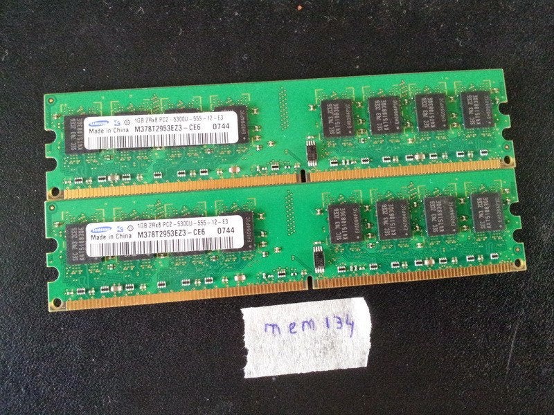 2 X 1 GB DDR2 Samsung PC2-5300U [MEM134] 5-6, 1 GB of minder, Ophalen of Verzenden, Zo goed als nieuw, DDR2