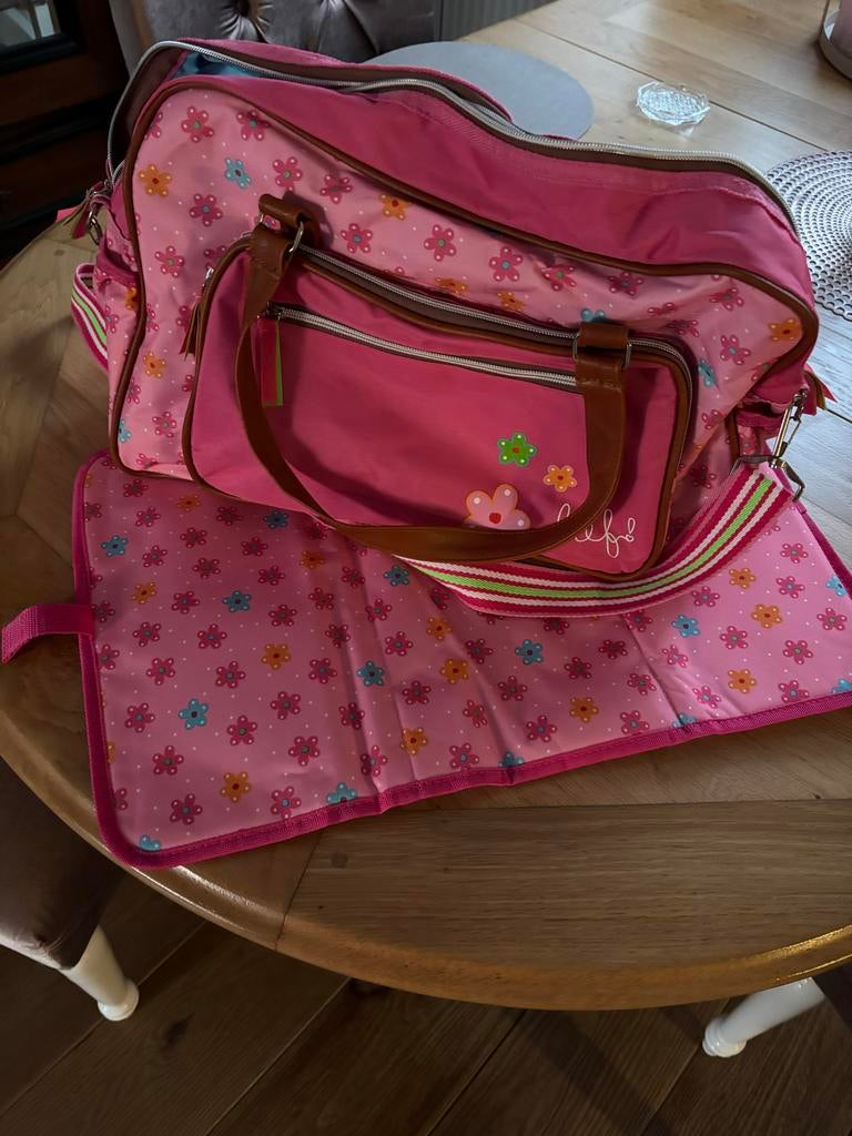 Lief! Luier tas met verschoonmatje - Roze met bloemetjes, Rugtas, Ophalen of Verzenden, Zo goed als nieuw, Roze