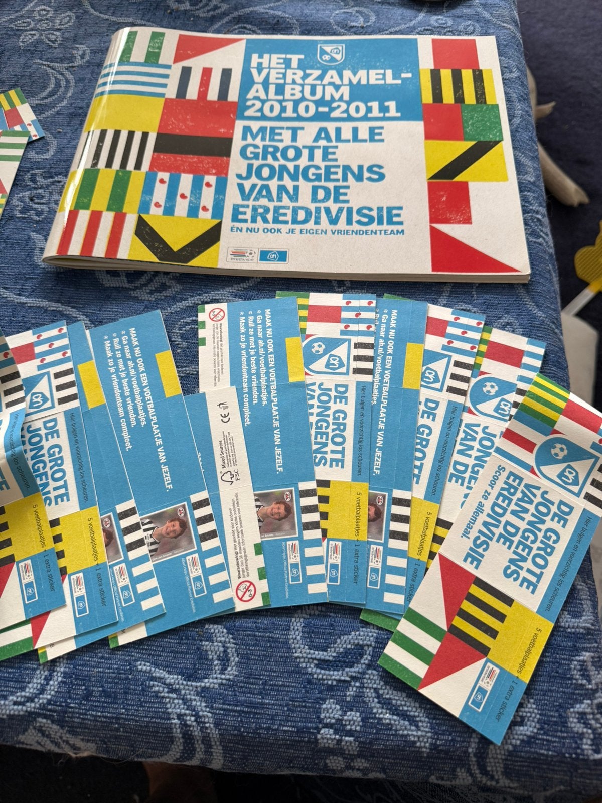 Eredivisie AH verzamelalbum 2010-2011 met plaatjes, Maat XL, Ophalen of Verzenden, Zo goed als nieuw, Clubaccessoires