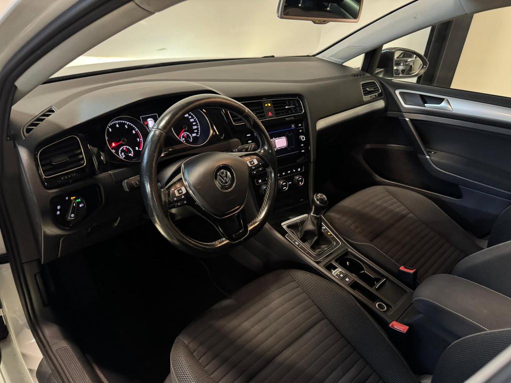 Volkswagen Golf 1.4 TSI CUP Edition PANO TREKHAAK PDC, Auto's, Voorwielaandrijving, Stof, Zwart, 4 cilinders
