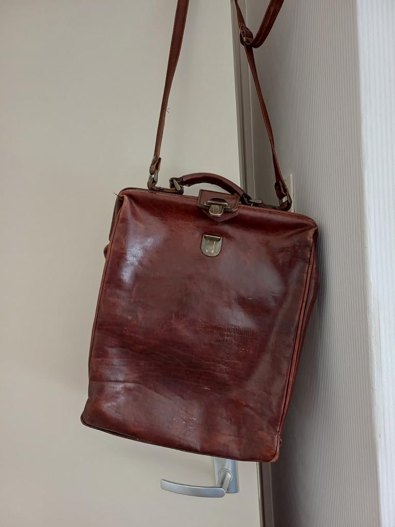 Grote Leren Tas met Verstelbare Schouderband, Sieraden, Tassen en Uiterlijk, Tassen | Damestassen, Ophalen of Verzenden, Gebruikt