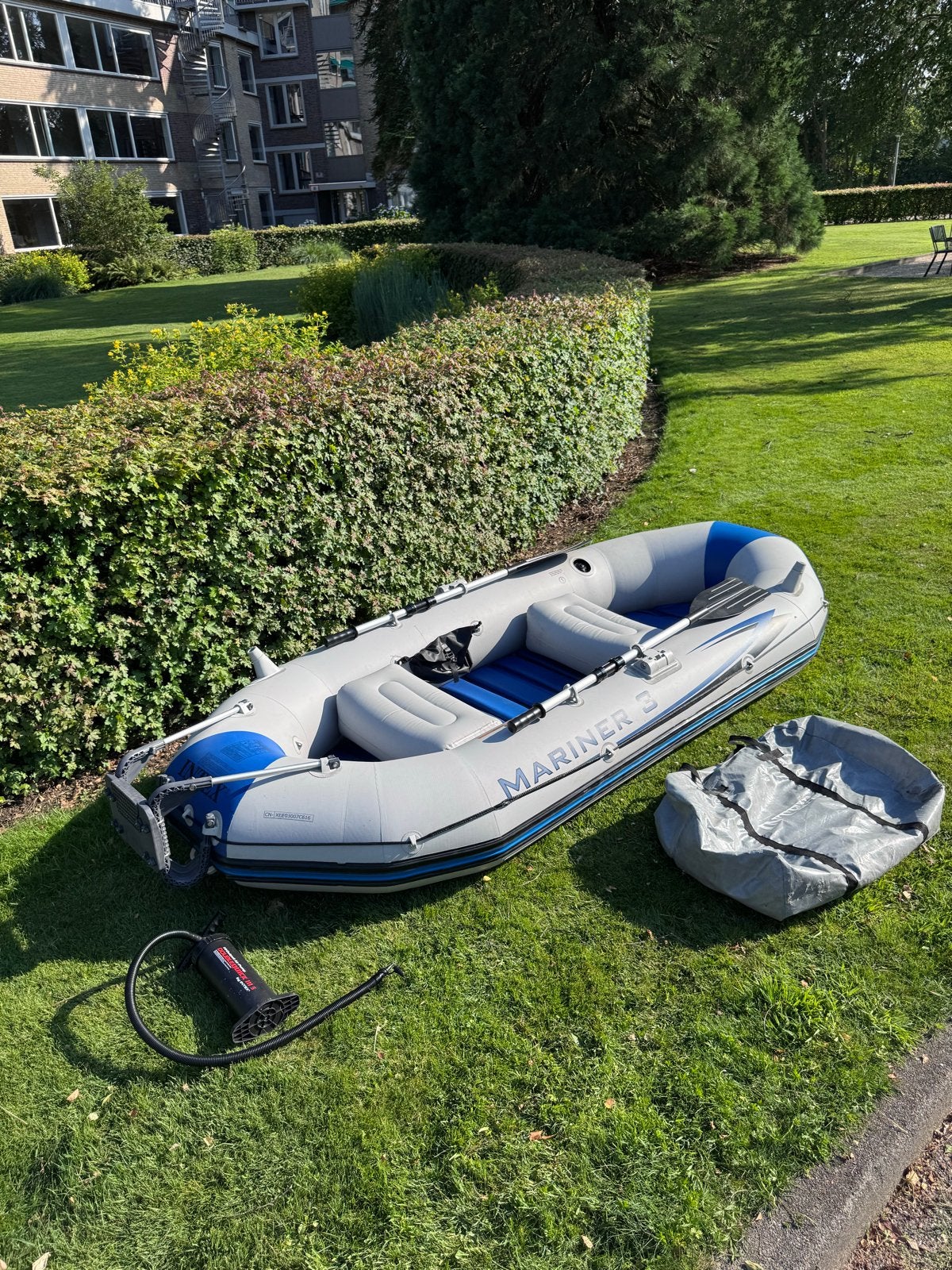 Intex Mariner 3 opblaasboot met peddels, pomp, motorhouder, Ophalen of Verzenden, Gebruikt, Overige typen, Met peddels