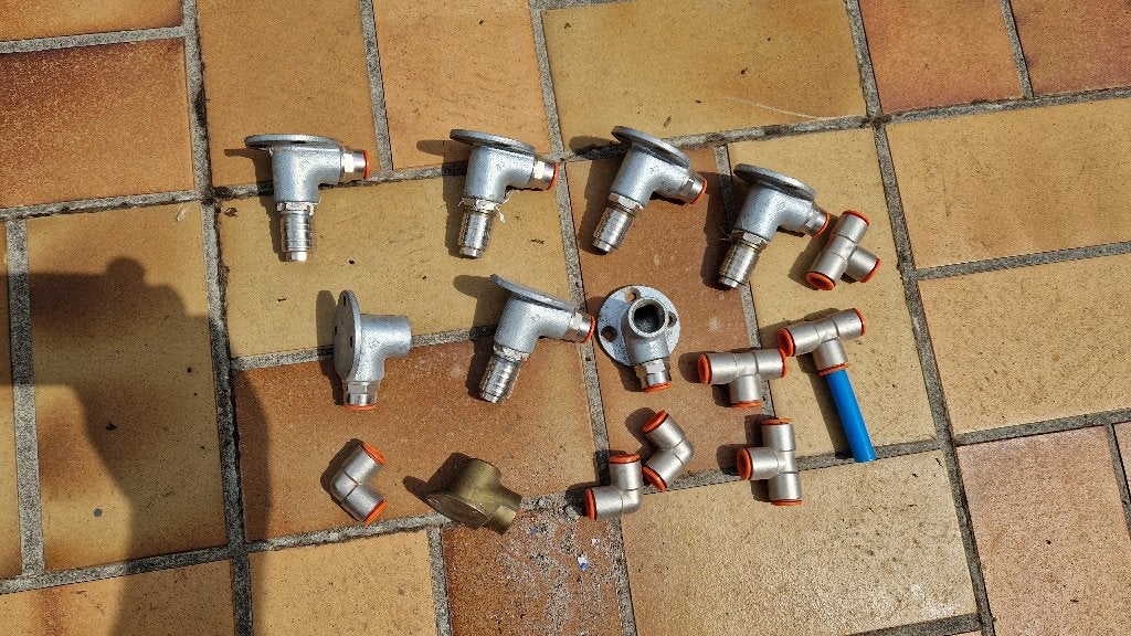 lucht koppelingen, Doe-het-zelf en Verbouw, Compressors, Minder dan 25 liter, Ophalen of Verzenden, Gebruikt, Minder dan 200 liter/min