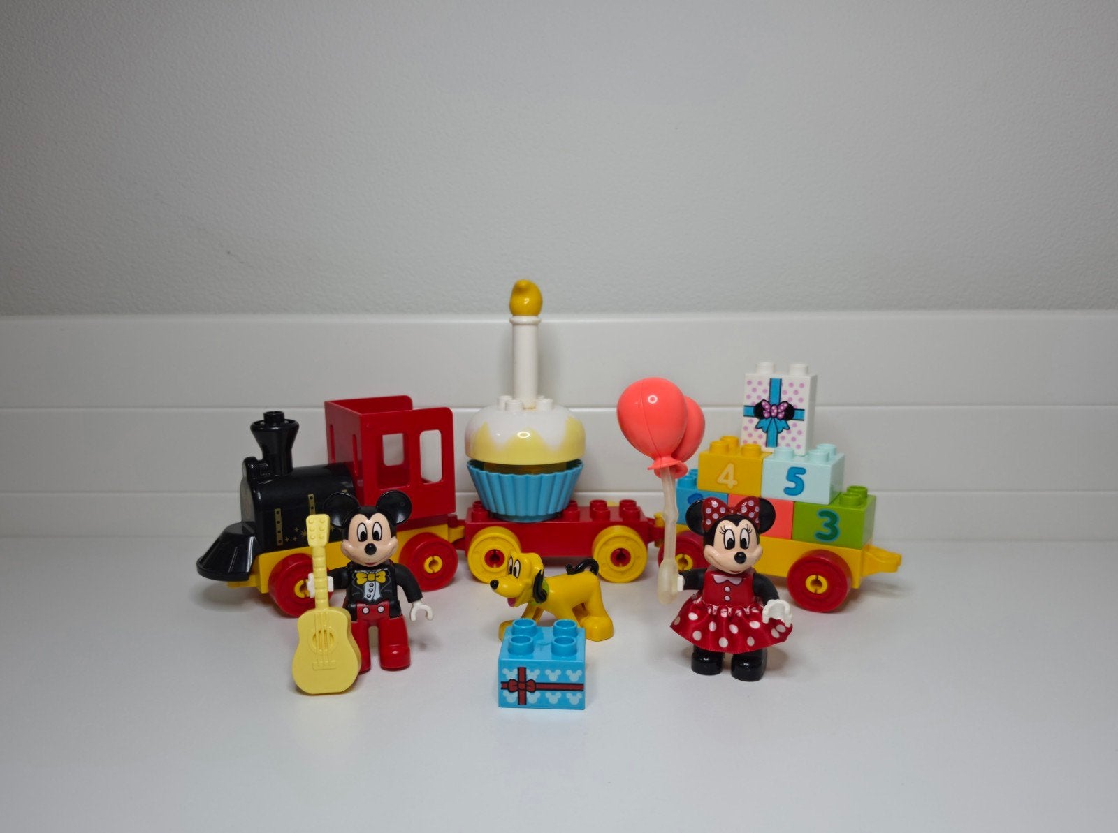 LEGO Duplo Disney Mickey's en Minnie Birthday Parade - 10941, Compleet, Ophalen of Verzenden, Zo goed als nieuw, Complete set