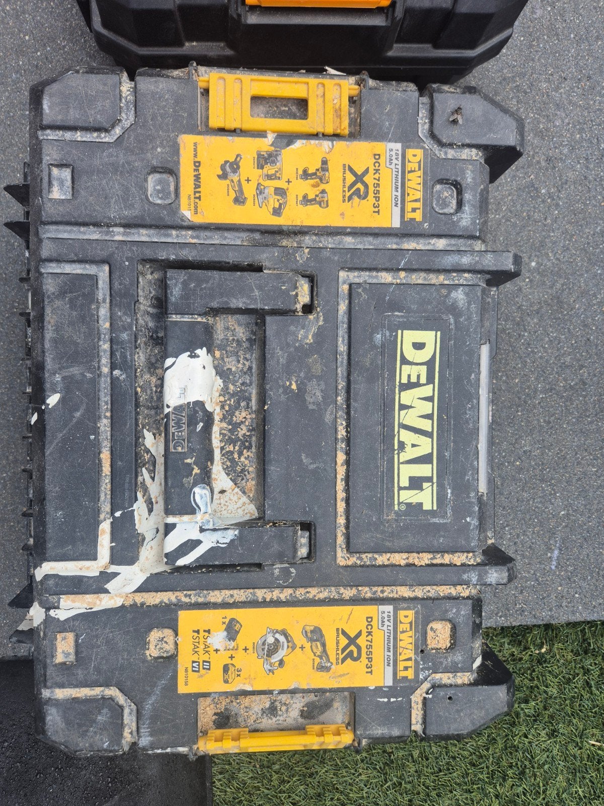 Dewalt koffer, Ophalen