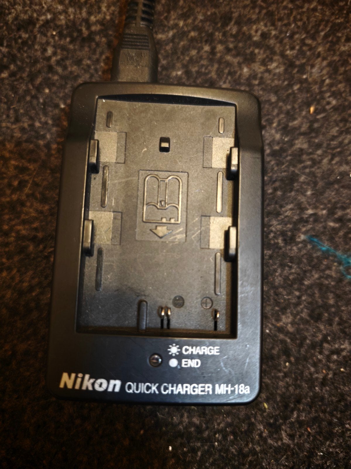Nikon MH-18a Quick Charger voor camera accu's, Ophalen, Zo goed als nieuw