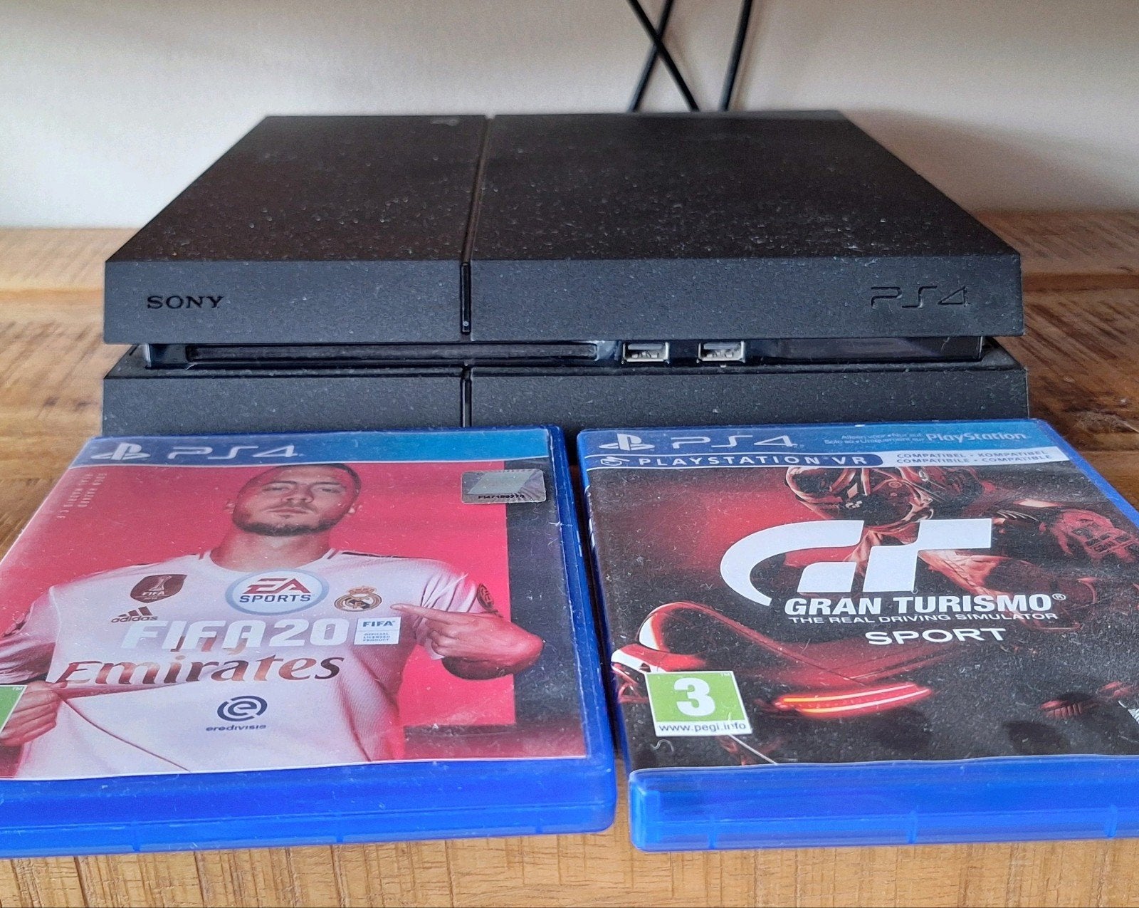 playstation 4 met twee controllers granturismo en fifa, Ophalen, Met 2 controllers, Original, 500 GB