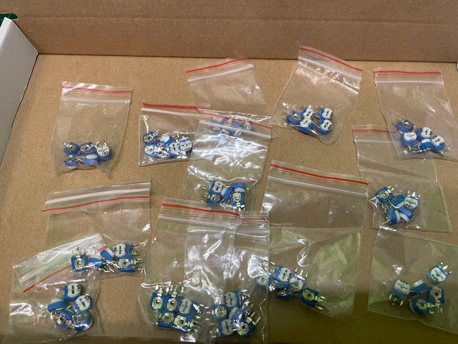 Potentiometers 65 stuks, Verzenden, Zo goed als nieuw