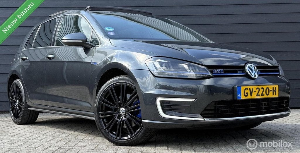 Volkswagen Golf 1.4 TSI GTE Pano.dak/LED/Carplay/Trekhaak, Gebruikt, Euro 6, 4 cilinders, Met garantie (alle)