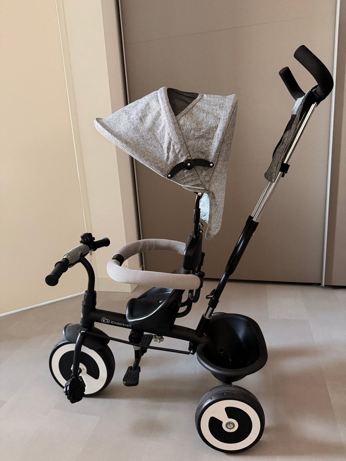 Kinderkraft Aston driewieler, Fietsen en Brommers, Ophalen, Zo goed als nieuw, Duwstang