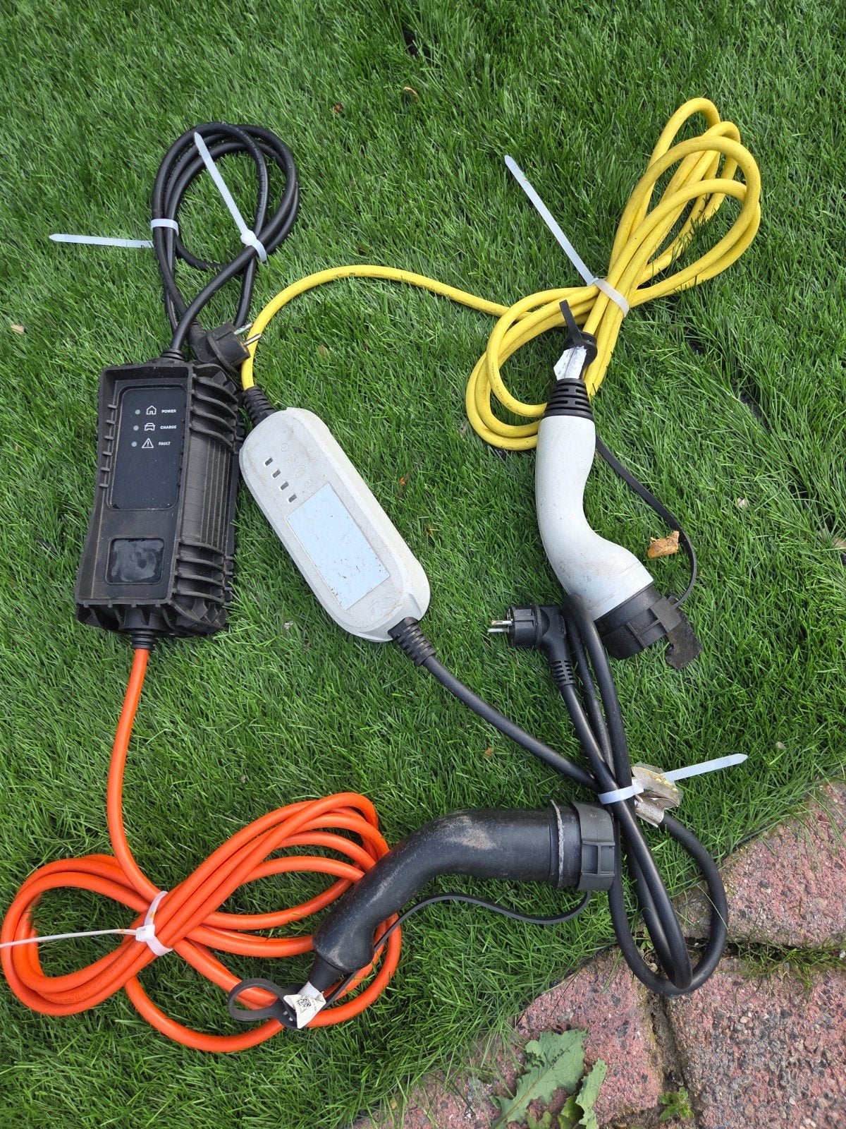 2 Oplaadkabels voor elektrische auto - Type 2 en Schuko, Ophalen of Verzenden