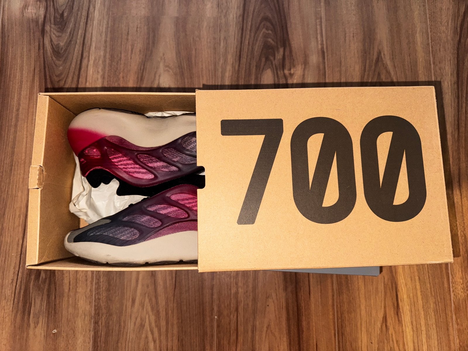 Yeezy 700, Kleding | Heren, Blauw, Nieuw, Ophalen of Verzenden, Sneakers of Gympen