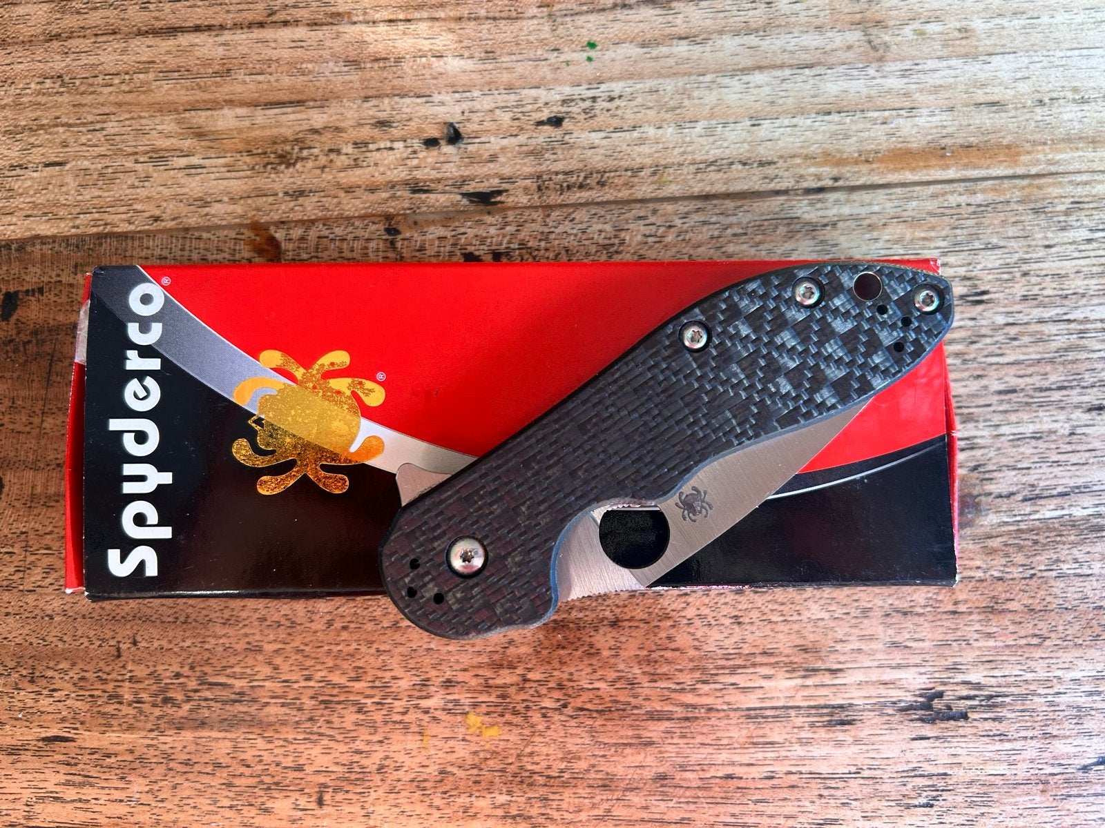 Spyderco C172CFTIP Domino Zakmes - Carbon/Titanium, Hobby en Vrije tijd, Ophalen of Verzenden, Zo goed als nieuw